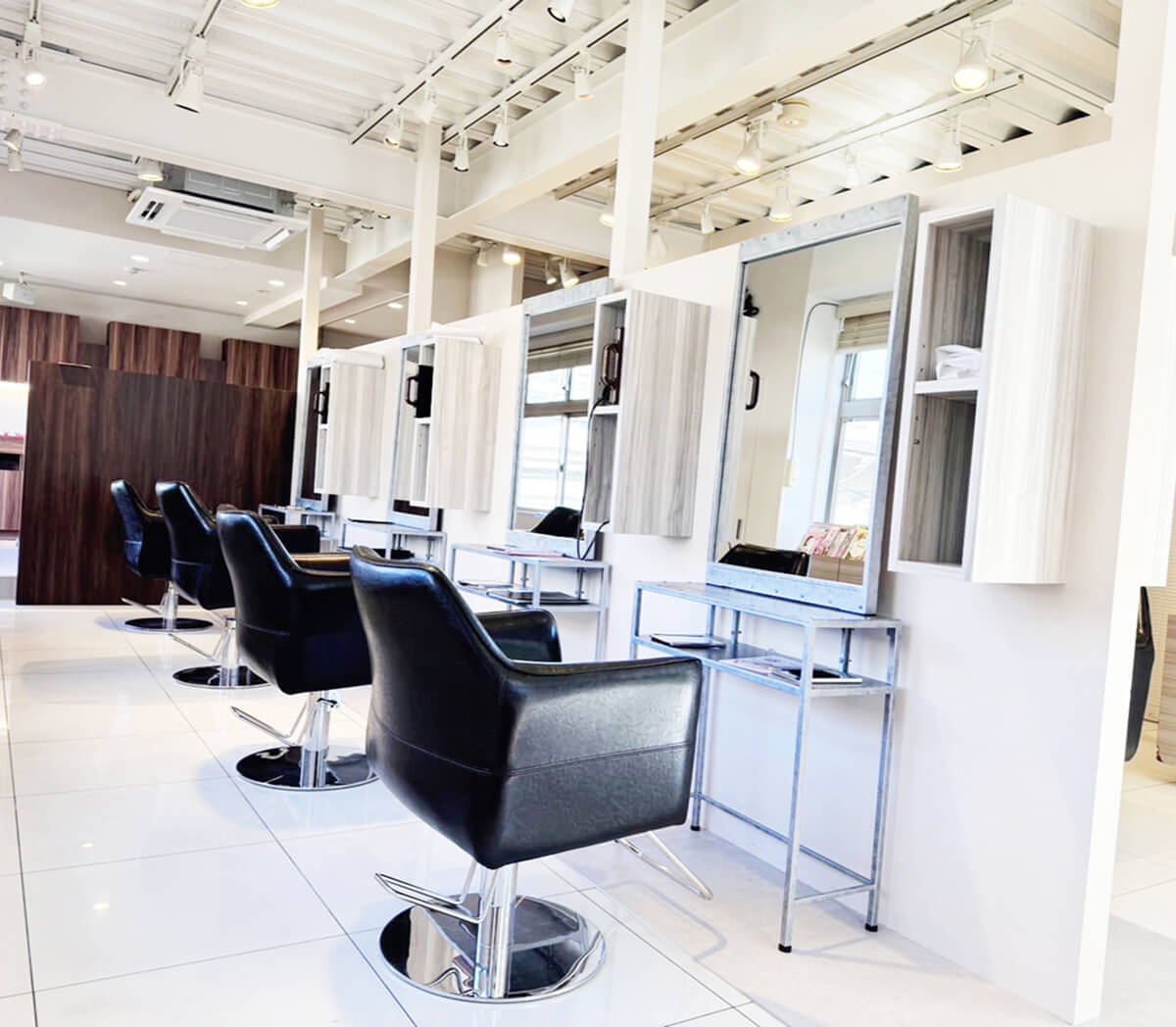 生田店の店内写真