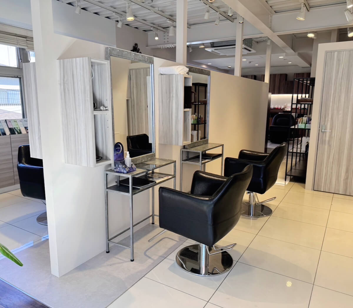 生田店の店内写真