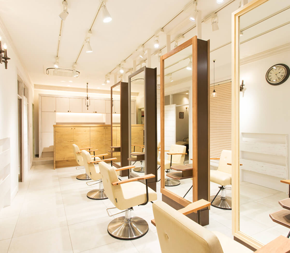 生田店の店内写真