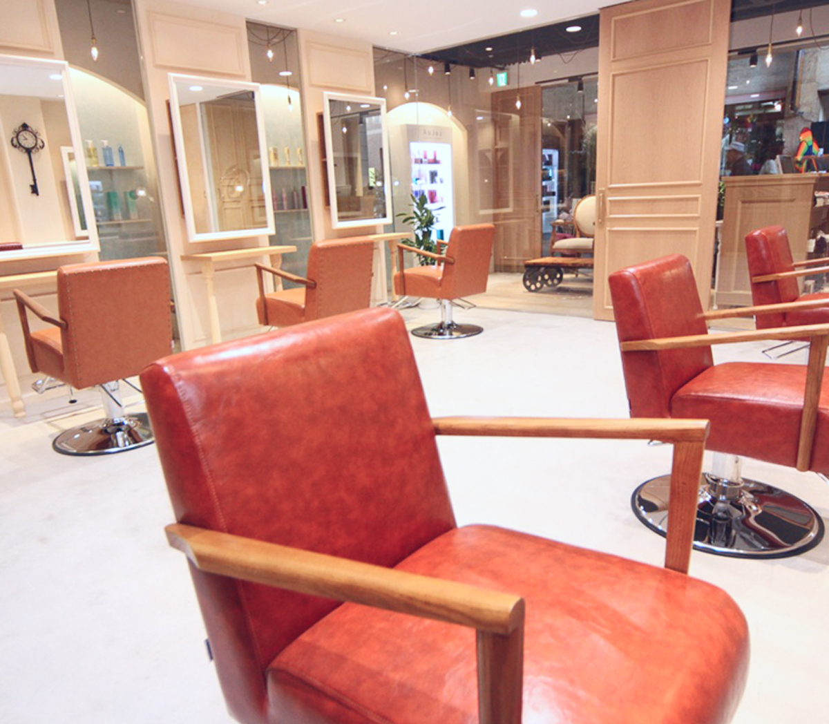 武蔵新城店の店内写真